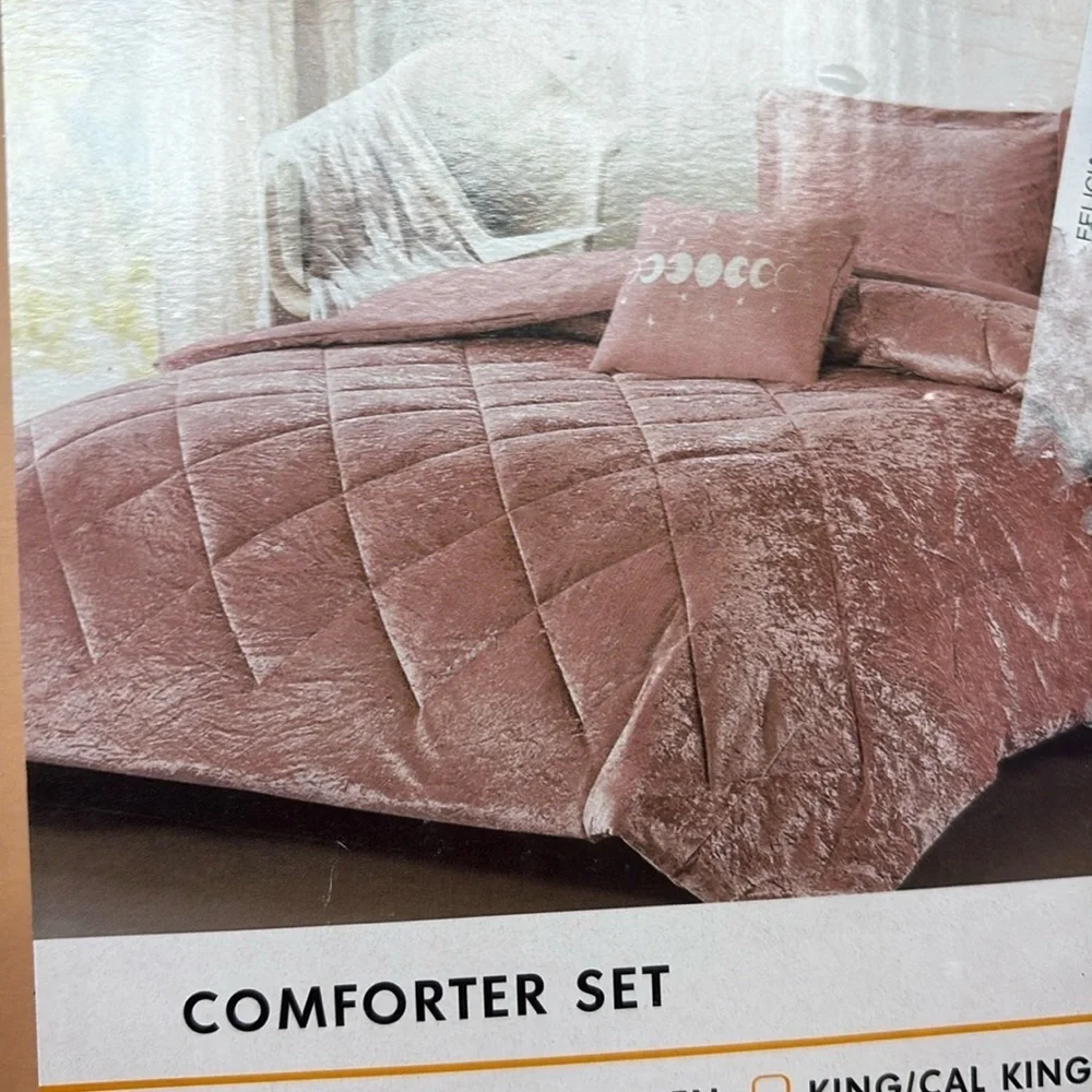 pink/ rose Quilted Comforter Set Plush Bedding